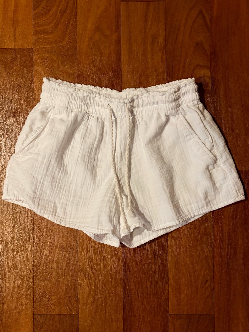 OLD NAVY cotton gauze shorts white small